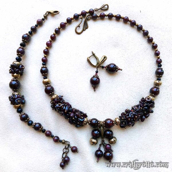 Stone of Love 📿 Choker necklace, earrings and bracelet set